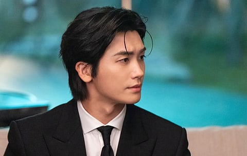 Park Hyung-sik in Buried Hearts, as the ambitious and ruthless Dong-ju.