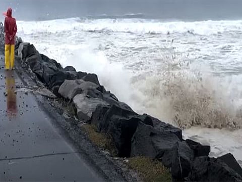 A scene showing Australia's east coast. Large waves, abnormally high tides and large rainfall accumulations are likely to cause impacts in the region, say weathermen.