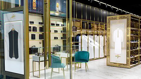 ILLIYEEN offers luxury ready-to-wear Gulf attire