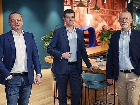 MobilDeniz becomes the first banking application integrated with Apple Vision Pro in Türkiye