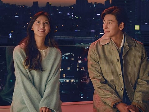 The show follows a girl who seeks to escape the rejection of her reality by immersing herself in a completely different world.