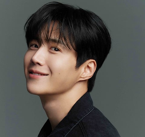 The new photos come shortly after his performance in When Life Gives You Tangerines, he played IU’s lover and left viewers rather emotional with his performance.