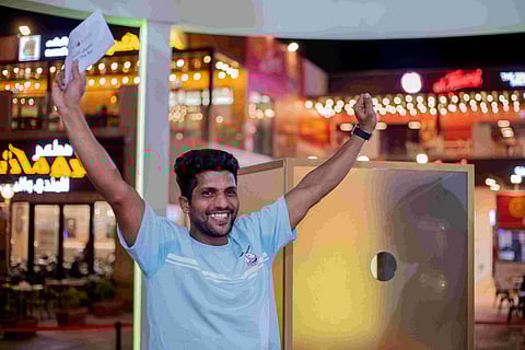 The daily contest offers instant cash prizes to three winners till the end of the Season 29.