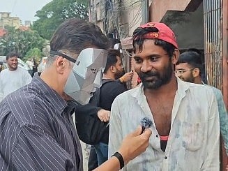 Akshay Kumar turns reporter in a ‘killer mask’ to experience ‘Housefull 5’ audience reactions firsthand