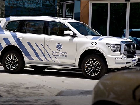 The ‘Safety Patrol’ carries out field visits to facilities throughout Abu Dhabi to raise awareness, assess site preparedness, and provide preventive guidance.