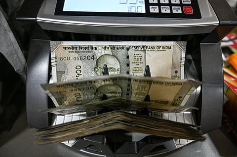 Rupee Set to Extend Slump to Record Lows on India Rate-Cut Bets