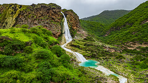 Salalah attracts many tourists from UAE and other GCC nations during the monsoon/Khareef season, which spans from June to September.