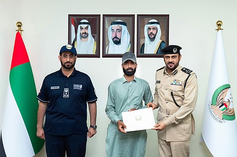 UAE resident uses his vehicle to help fight fire, honoured by Sharjah Civil Defence