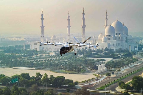 Archer’s electric air taxi lifts off over Abu Dhabi, offering a glimpse into the future of flight.
