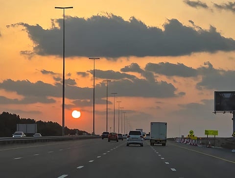 50.6 degree celsius heat in UAE. Don't miss rain forecast.