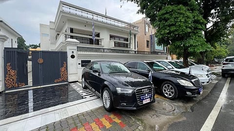 High-end cars fitted with fake diplomatic number plates
