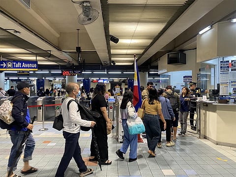 Passengers with National ID are eligible for free train rides.