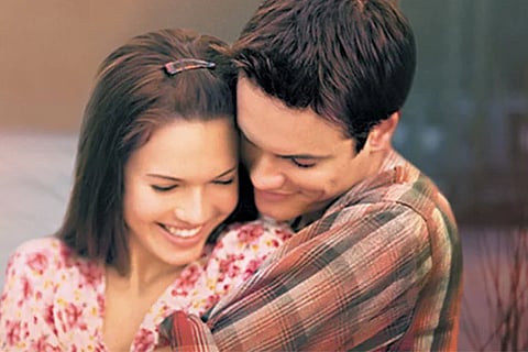Shane West and Mandy Moore in A Walk To Remember.