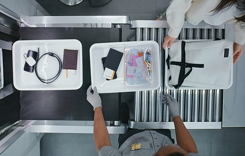 Avoid delays at DXB by knowing Dubai Airport’s hand luggage rules. Learn about banned items, liquid limits, power bank policies, and medication requirements.