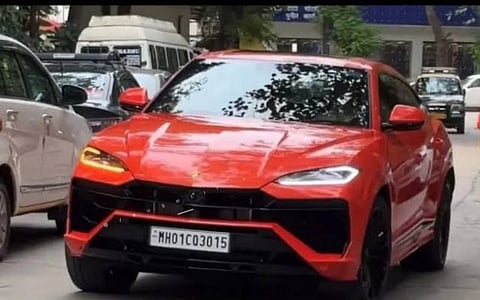 Rohit Sharma driving his new Lamborghini Urus SE on the Mumbai roads.