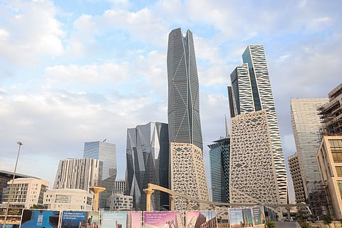 The move aims to streamline transactions, strengthen regulatory oversight, and attract more foreign investment into Saudi Arabia’s real estate market.