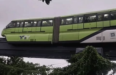 Mumbai monorail strands 200 passengers amid heavy rain