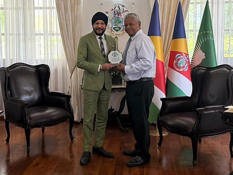 Wavel Ramkalawan, President of Seychelles, honoring Mr Harmeek Singh, a serial entrepreneur and Chairman of Plan B Group.