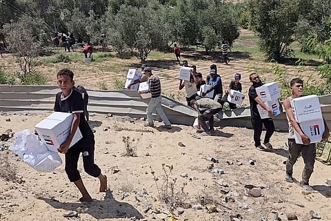 The shipment included quantities of essential food supplies, prepared with the support of Emirati charitable institutions and organisations.