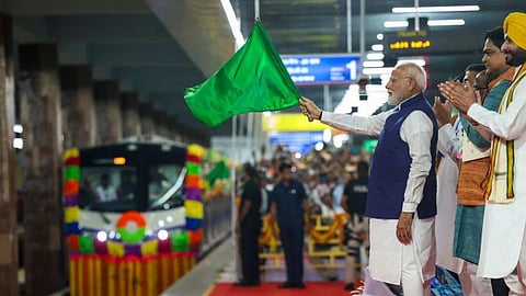Indian PM Modi flagged off Metro trains from Jessore Road Metro Station, formally opening the Sealdah–Esplanade, Beleghata–Hemanta Mukhopadhyay, and Noapara–Jai Hind Bimanbandar sections.