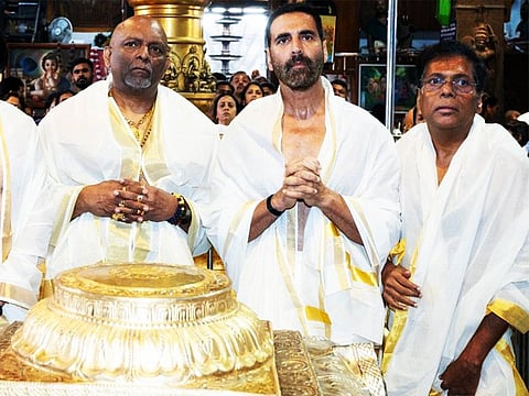 Actor Akshay Kumar visits Guruvayur temple amid ‘Haiwaan’ shoot in Kochi
