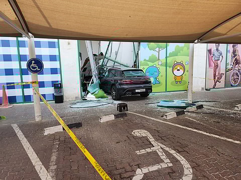 Dubai driver presses gas pedal instead of brake, crashes into Al Wasl Street store