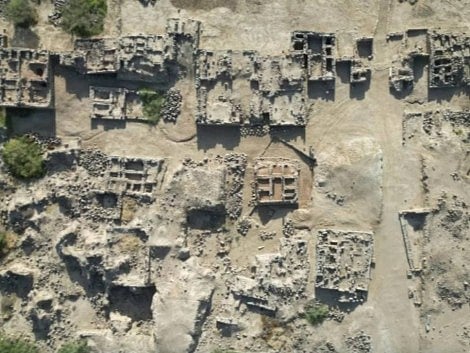 Over the course of the season, the team surveyed nearly 60 percent of the site, registering 483 archaeological sites.