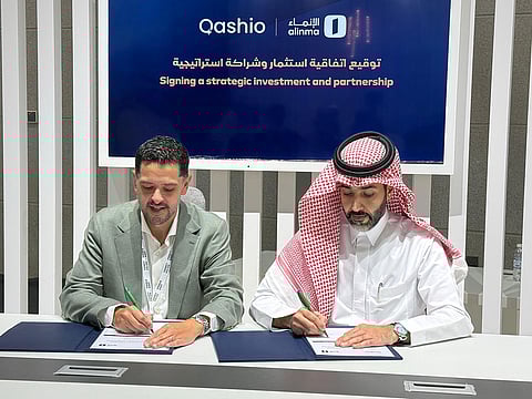 Armin Moradi, CEO & Founder of Qashio (left), and Musaad K. AlGadi, Chief Digital Officer of Alinma Bank (right).