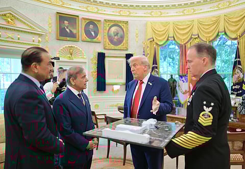 Trump hails Pakistan leaders as 'very great guys' at White House