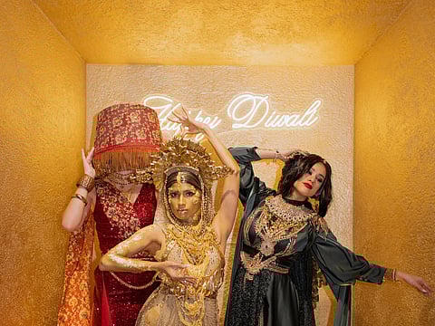 As the planners explain, guests want interactive elements—live rangoli artists, immersive light projections, and top-notch entertainment. They want to feel like they’re stepping into a once-in-a-lifetime celebration rather than a predictable party