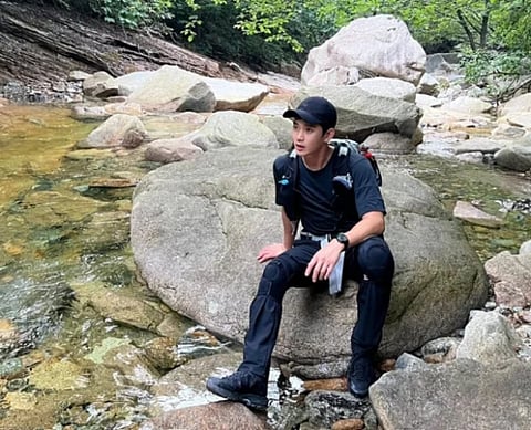 The fans noted that 'distorted reports and baseless claims about Kim Soo-hyun have been repeatedly made in some YouTube broadcasts'.