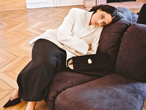 Balancing Elegance and Ease: The Art of minimalist fashion