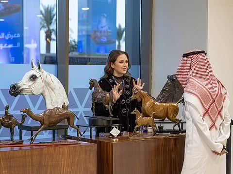 Jenna Gearing’s Arabian-inspired hunting sculptures shine at Saudi Falconry Exhibition