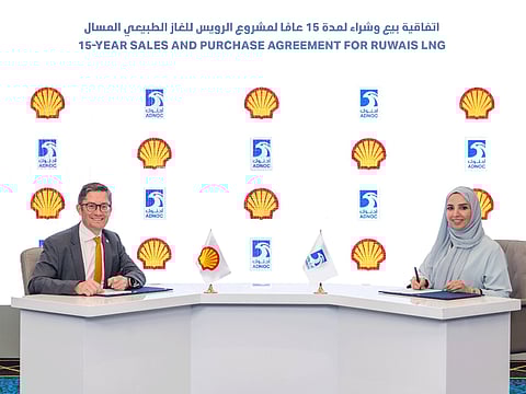 L-R - Tom Summers, Executive Vice President of Shell LNG Marketing and Trading and Fatema Al Nuaimi, CEO, ADNOC Gas.