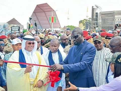 Mamadi Doumbouya, President of the Republic of Guinea, right, and Rashed Al-Bader, Acting Deputy Director-General of the Kuwait Fund, during the inaguration