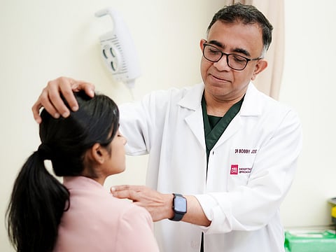 Dr Bobby Jose, Specialist Neurosurgeon at Medcare Hospital Sharjah, described Nisha Dennis’s condition as “remarkably uncommon and intricate.”