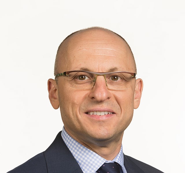 Dr Zaki Almallah, Staff Physician, Urology, Integrated Surgical Institute, Cleveland Clinic Abu Dhabi