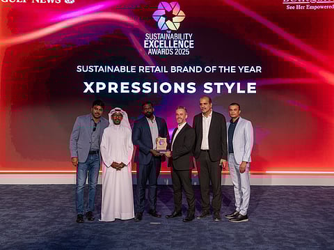 Rakesh Ramakrishnan, Marketing Director, Xpressions Style receiving the award from Mark Thompson, Editor-in-Chief of Gulf News; Dr. Mohamed Al Breiki, Executive Director of Sustainable Development at Masdar City; and Nagarajan Suranthiran, CEO of Beetamax