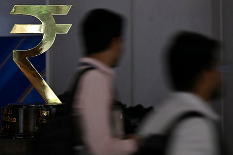 Planning on remitting Indian rupee, Pakistan rupee or Philippine peso? Here’s how you can take advantage of remittance-beneficial rates and when.