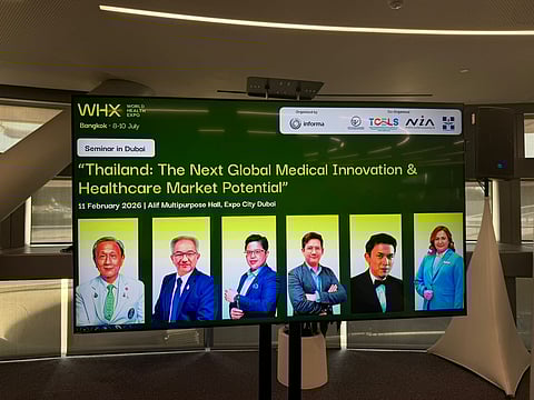 (From left to right) Prof. Dr. Prasit Watanapa, M.D., Prof. Dr. Sukit Limpijumnong, Dr. Krithpaka Boonfueng, Tanapon Wongkaew, Asst. Prof. Korpong Rookkapan, M.D., and Rungphech Chitanuwat