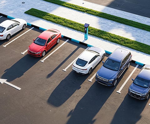 Drivers to pay AED 2 per hour via apps, SMS and machines in newly added zones