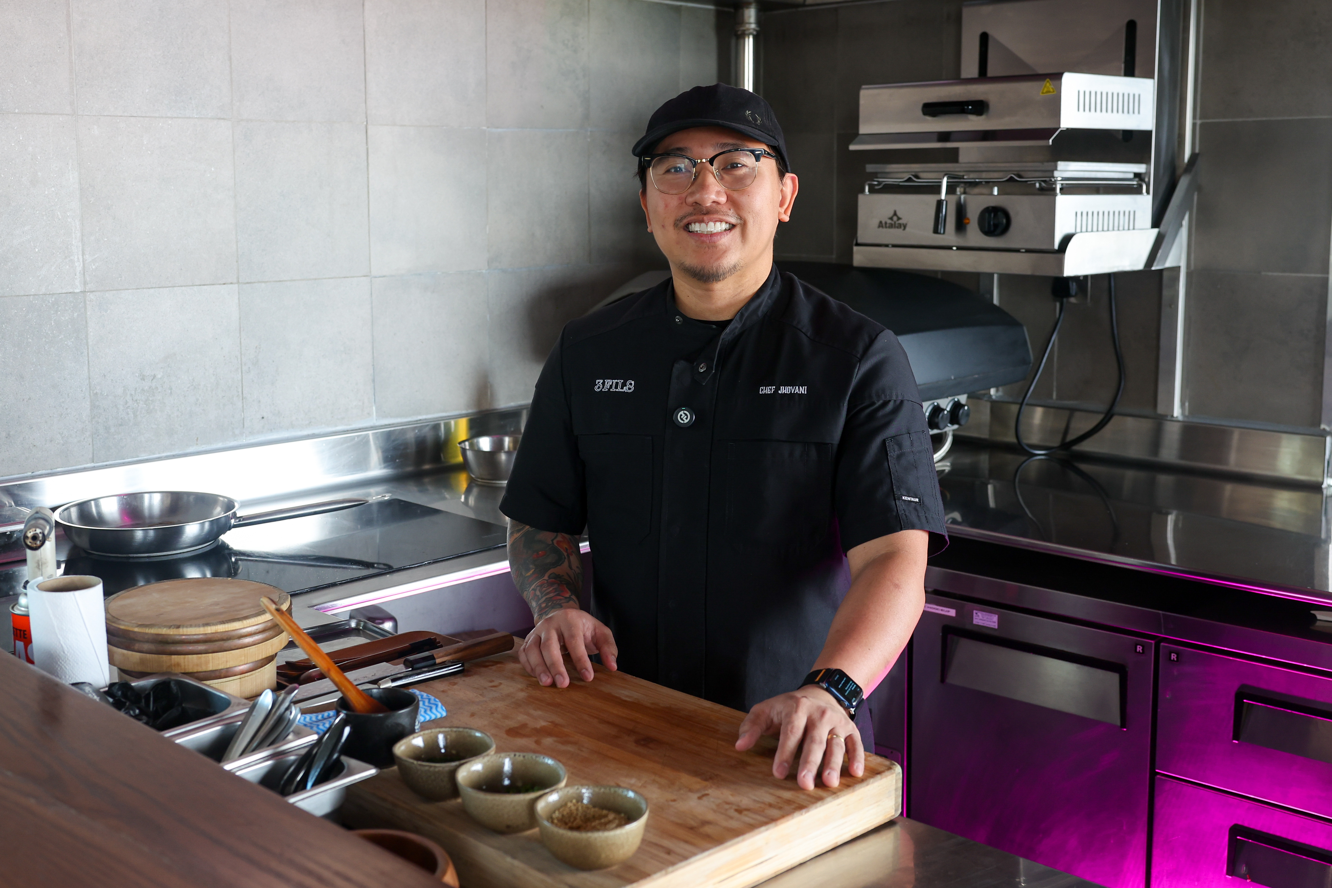 Over the years, Jhovani Manolo has developed a style grounded in balance and depth of flavour