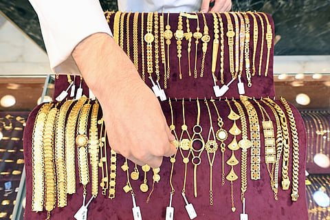 Gold falls below $4,000 globally. Will Dubai prices drop further?