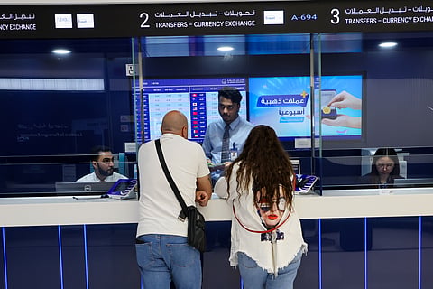 Planning on remitting Indian rupee, Pakistan rupee or Philippine peso? Here’s how you can take advantage of remittance-beneficial rates and when.
