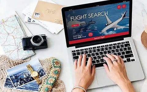 The attacks rely on fake airline websites, fraudulent ride-hailing platforms and deceptive booking pages designed to trick users into revealing sensitive financial information.