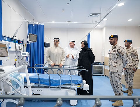 The tour included the emergency department, diagnostic imaging unit, laboratories, outpatient clinics, pharmacy and inpatient wards.