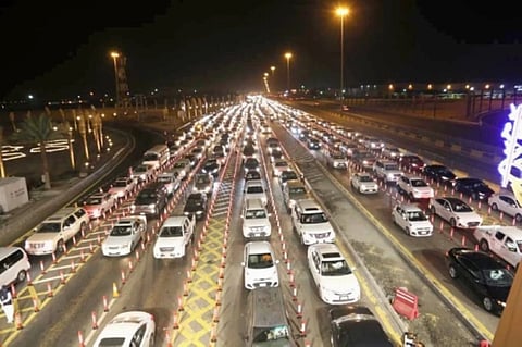 Motorists in Saudi Arabia face SR3,000–SR6,000 fines for unauthorised car races and convoys, with undercover teams targeting dangerous driving.