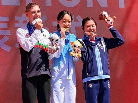 Fariba Hashimi (left)