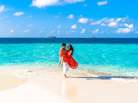 Maldives doubles resort currency conversion to 40% as industry and lenders raise concerns