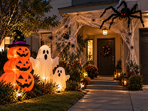 From spooky spiders and glowing ghosts to oversized pumpkins, the right Halloween decorations can transform an ordinary home into a festive, fright-filled space that welcomes visitors and sets the mood for the season.